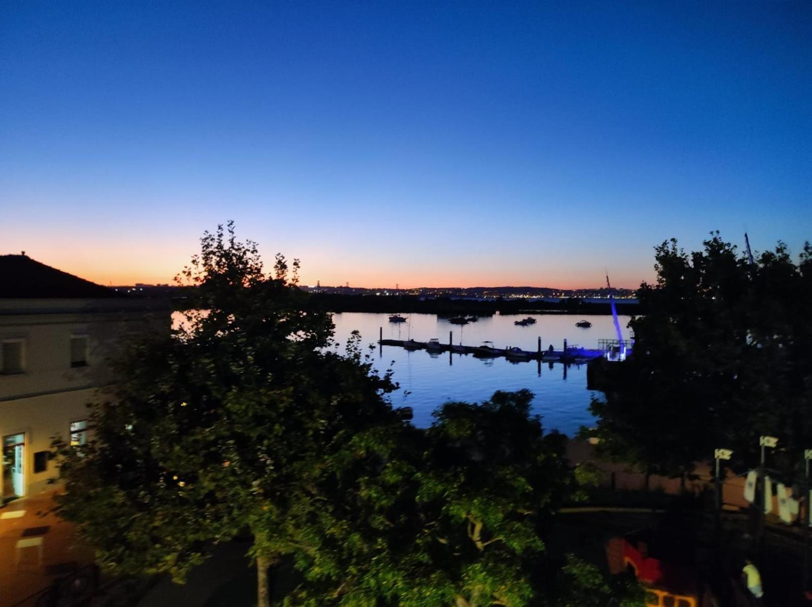 Appartamento Seixal Yachting Bay Original Esterno foto